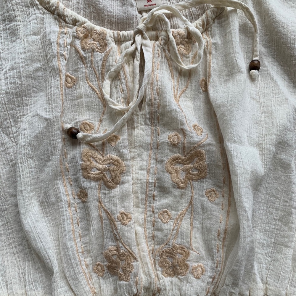 Beautiful Butterfly Top - Picture 3 of 6